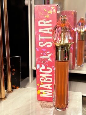 Jeffree Star Magic Star Concealer - Color Correcting Liquid in Orange